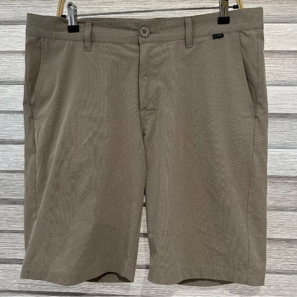Travis Mathew Other - Travis Mathew Prestige Mens Golf Shorts  Khaki 34 Performance Stretch